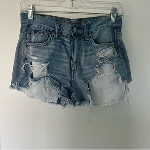 American Eagle distressed vintage high rise festival jeans shorts size 2